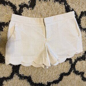 Club Monaco Ivory White Scalloped Shorts Size 0